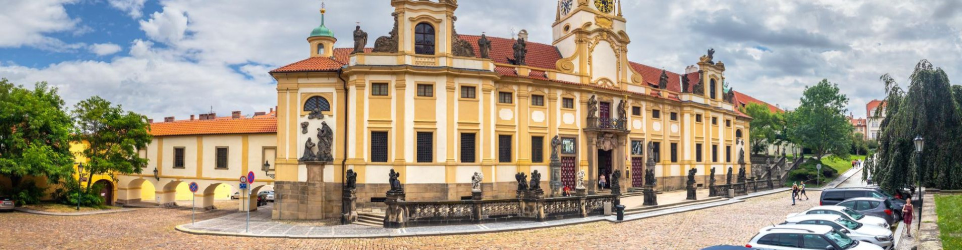 Hire Groundskeepers for Germany