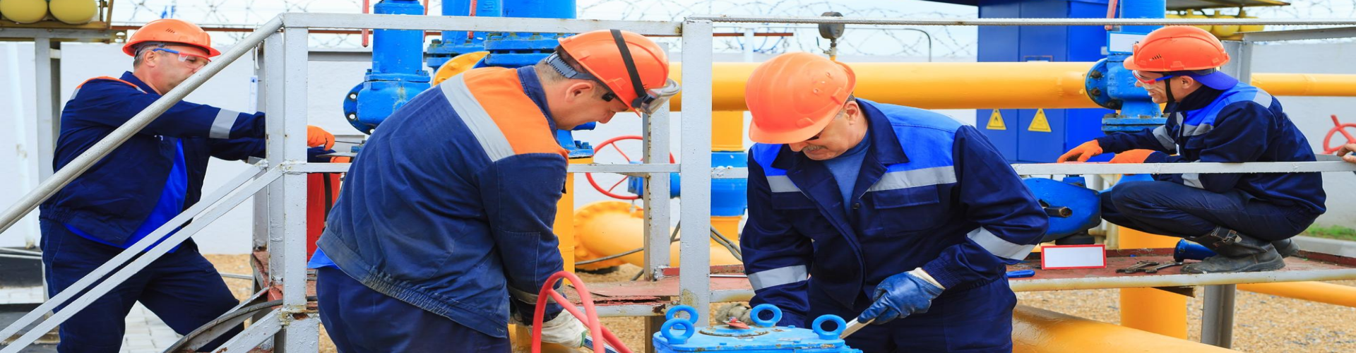 How to Build a Reliable Blue-Collar Workforce Pipeline for Large-Scale Projects